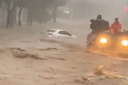 Siêu bão mạnh nhất năm 2022 đang quét qua Hàn Quốc