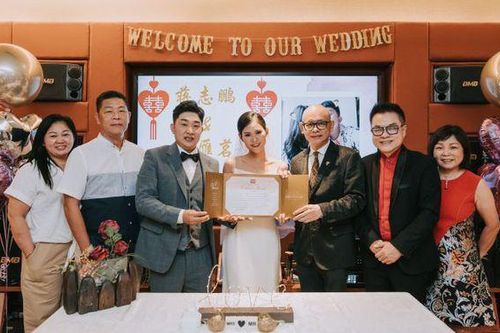 Sếp tặng 'nóng' 140 triệu đồng giúp nhân viên cưới vợ