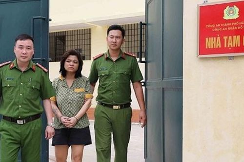 Cháu bé 2 tuổi bị mẹ đẻ mang bán đã trở về với bố