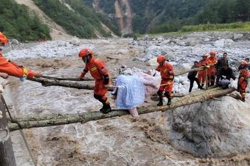 Số người chết vì động đất ở Tứ Xuyên tăng lên 65 người