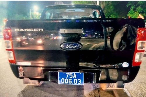 Kỷ luật khiển trách cán bộ đi xe biển xanh gây tai nạn rồi bỏ chạy