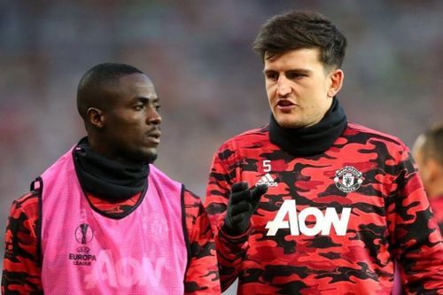 Eric Bailly tố MU đối xử bất công