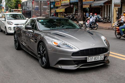 Aston Martin Vanquish màu độc tại TP.HCM