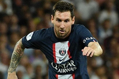 Cổ động viên PSG đòi công bằng cho Messi