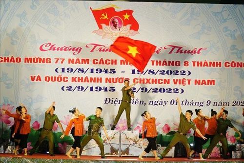 Kinh tế phục hồi - văn hóa bừng sáng
