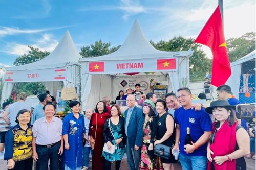 Nỗ lực quảng bá văn hóa Việt tại Pháp