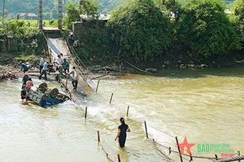 Sơn La: Sập cầu treo dân sinh