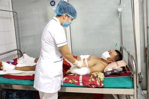 Cụt tay vì câu cá dưới đường điện cao thế