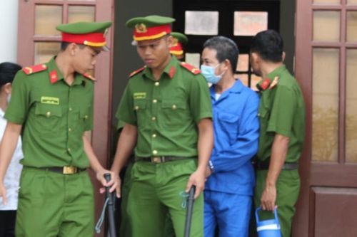 Cựu hiệu phó dâm ô nữ sinh ở Tây Ninh bị tuyên phạt 3 năm tù