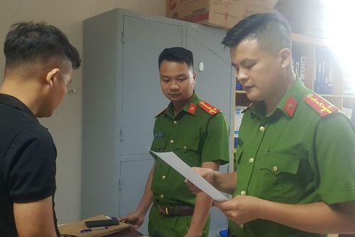 Bắt giam cán bộ quản lý thị trường ở Thanh Hóa đánh bạn gái nhập viện