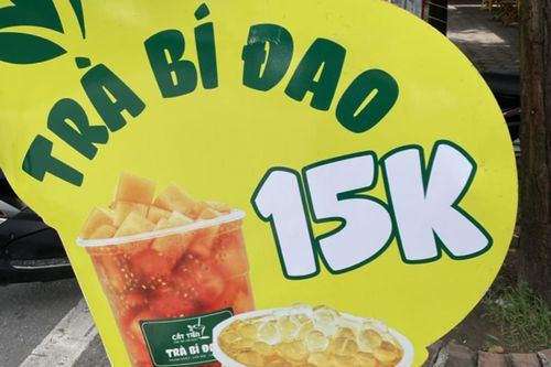 Ngày bán trăm cốc trà uống 'tốt cho sức khỏe', mốt mới vỉa hè