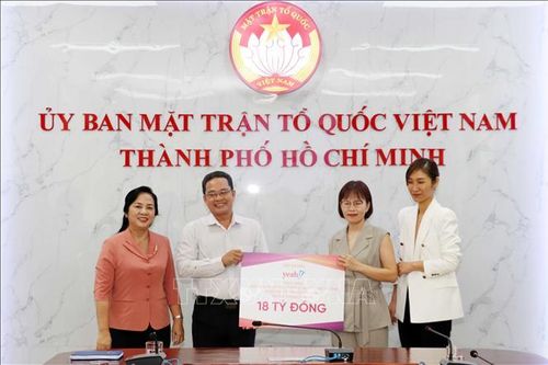 Tiếp nhận hơn 400 tấn hàng hóa ủng hộ trẻ mồ côi, người nghèo vui Tết Trung thu