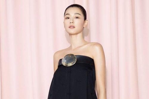 Mẹ 2 con Jun Ji Hyun trẻ đẹp ở tuổi 41