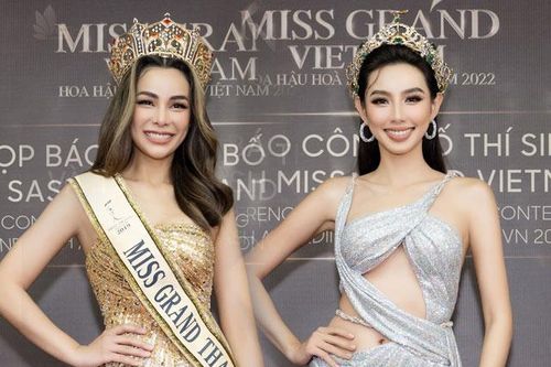 Cùng ăn diện lộng lẫy xuất hiện trên thảm đỏ, Thùy Tiên và chị gái hoa hậu thân thiết ai tỏa sáng hơn?