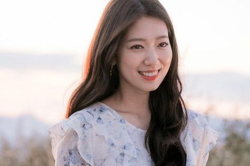 6 nguyên tắc giúp Park Shin Hye giữ da căng bóng