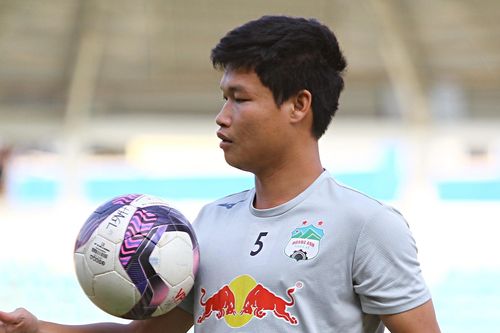 'Phút bù giờ' của Đông Triều ở HAGL