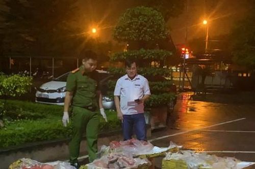 Phát hiện xe khách vận chuyển 437kg nội tạng động vật không rõ nguồn gốc