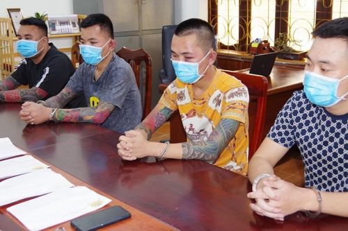 Bắt 5 đối tượng cưỡng đoạt 200 triệu đồng của một giáo viên