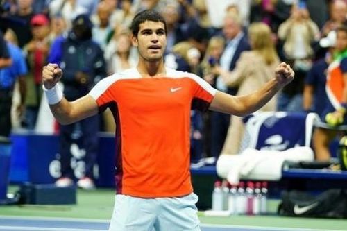 US Open 2022: Pha cứu bóng xuất thần của Carlos Alcaraz đi vào lịch sử