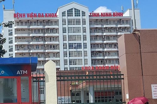 Bệnh nhân có bảo hiểm y tế phải bỏ tiền mua dao mổ, bệnh viện nói gì?