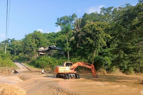 Nỗ lực khắc phục hậu quả mưa lũ tại huyện biên giới Kỳ Sơn