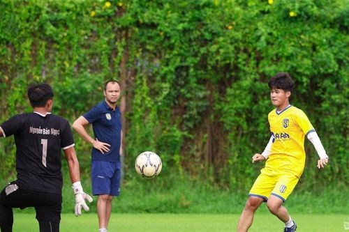 U17 Sông Lam Nghệ An tập chiến thuật trước vòng bán kết U17 quốc gia 2022