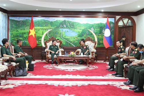 Quan hệ Việt Nam-Lào qua triển lãm ảnh do Bộ Quốc phòng Lào tổ chức