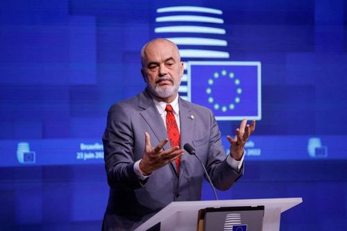 Iran chỉ trích quyết định cắt đứt quan hệ ngoại giao của Albania