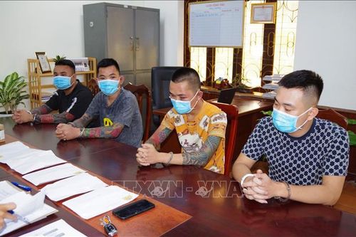 Tạm giữ hình sự 5 đối tượng có hành vi cưỡng đoạt tài sản