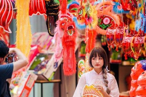 Phố cổ Hà Nội rực rỡ sắc màu Trung thu
