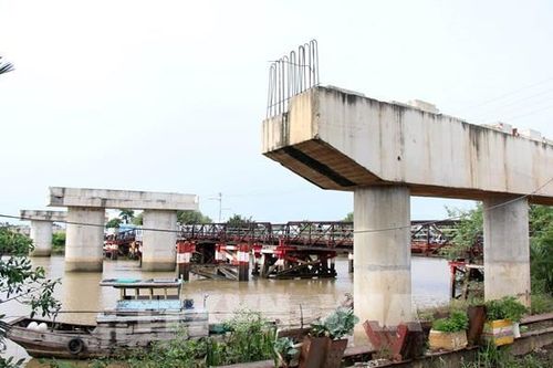 Tp. HCM bàn giao toàn bộ mặt bằng để tiếp tục thi công 'dự án 20 năm' cầu Long Kiểng
