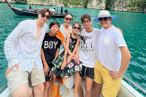 Gia đình Hà Kiều Anh vi vu trên đảo Phuket Thái Lan: 'Gần 30 năm mới trở lại nơi này'