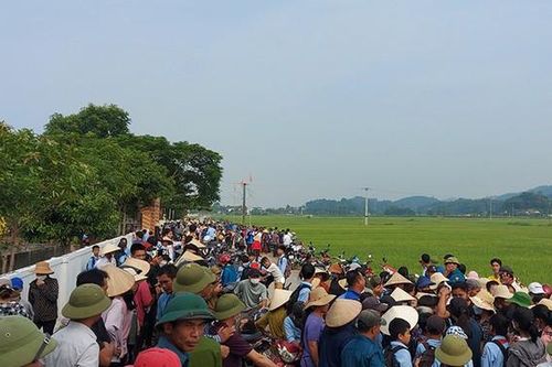 Đối thoại với phụ huynh vụ phản đối sáp nhập trường