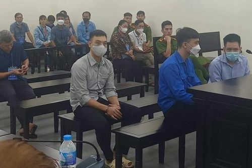 'Chạy án', tiền mất tật mang
