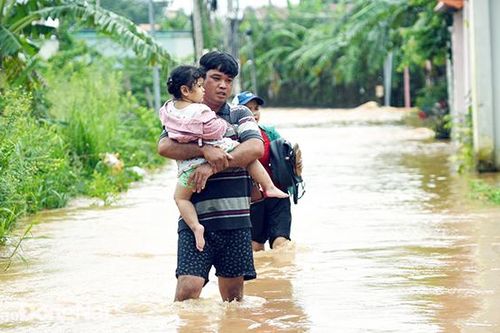 Thêm 1 trường cho học sinh tạm nghỉ học tránh lũ