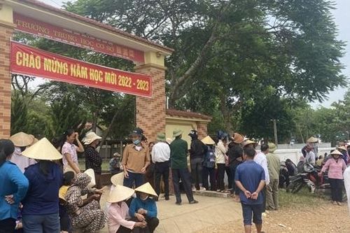 Vì sao nhiều học sinh trường THCS Khai Lạng đồng loạt không đến trường?