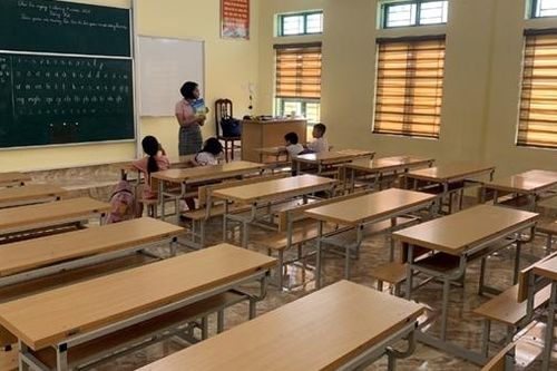 Xác minh việc hàng trăm học sinh nghỉ học ở Hưng Yên