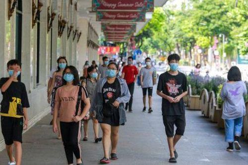 Những ai bắt buộc phải đeo khẩu trang nơi công cộng theo quy định mới nhất của Bộ Y tế?