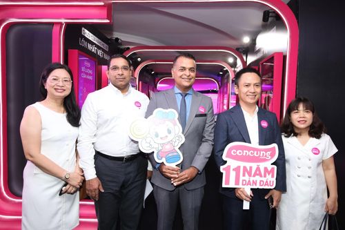Không khí sôi động tại sự kiện 'Con Cưng 11 năm dẫn đầu'