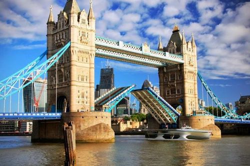 Chiếc cầu mọi người hay nhầm là 'cầu London'