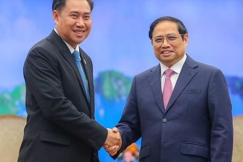 Thủ tướng tiếp Bộ trưởng, Chủ nhiệm Văn phòng Phủ Thủ tướng Lào