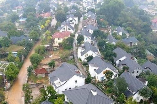 Doanh nghiệp bất động sản huy động vốn lãi suất 'không tưởng', Bộ Xây dựng nói gì?