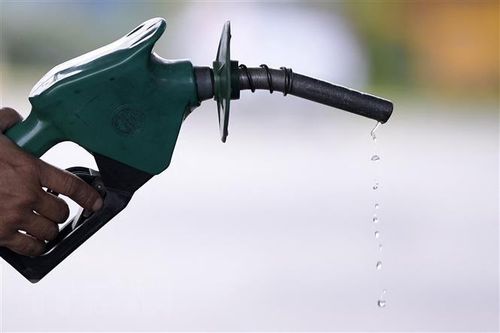Bộ Tài chính Mỹ nêu định hướng tính giá trần đối với dầu của Nga
