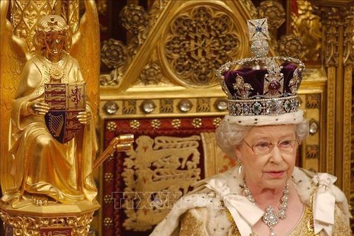Thủ tướng Anh ca ngợi những cống hiến to lớn của Nữ hoàng Elizabeth II