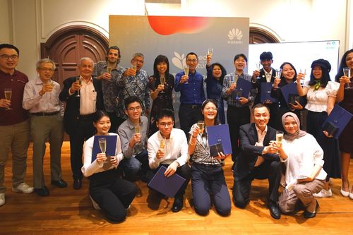 Sinh viên Việt giành chiến thắng cuộc thi Hạt giống cho tương lai APAC Tech4Good