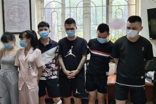 Bắt quả tang 8 đối tượng mở tiệc ma túy 'bay lắc' trong căn hộ chung cư