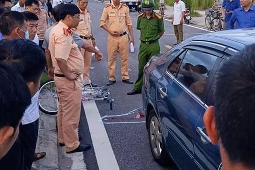 Diễn biến mới nhất vụ thầy giáo ngồi uống nước, học viên tập lái tông chết bé gái 3 tuổi