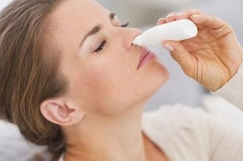 Hậu quả đáng sợ do dùng thuốc xịt mũi không đúng cách