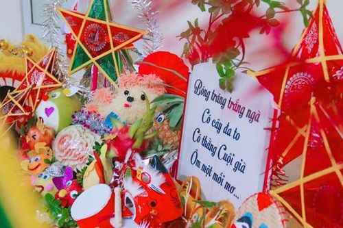 Những bàn tay vàng tạo nên mâm cỗ Trung thu độc đáo