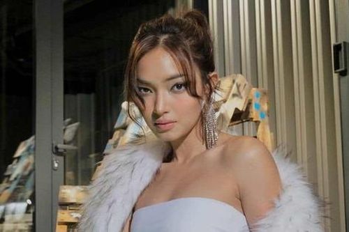 'Tình tin đồn' của Binz, Châu Bùi tái xuất làng thời trang Việt khiến Vnet choáng vì độ 'khủng'